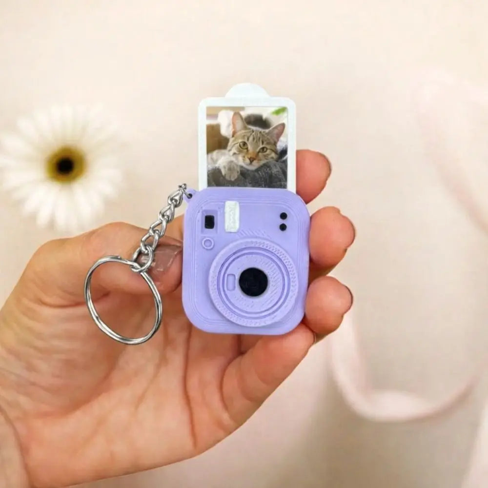 Mini Camera Keychain – 3D Printed Retro Camera Pendant