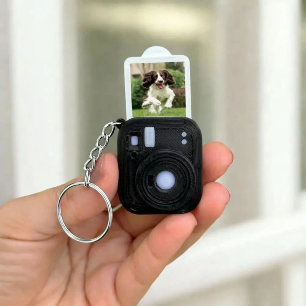 Mini Camera Keychain – 3D Printed Retro Camera Pendant